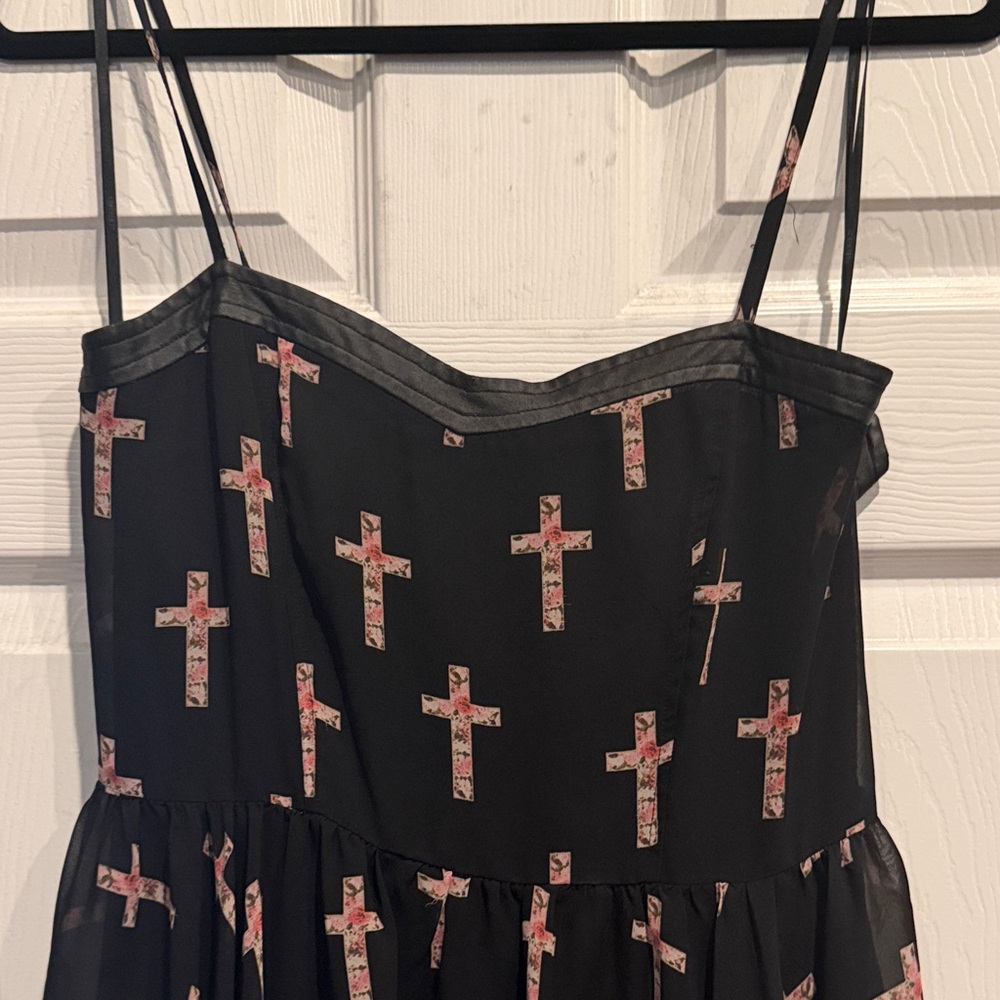 Forever 21 Black and Pink Cross Dress, Size Medium - Picture 4 of 12